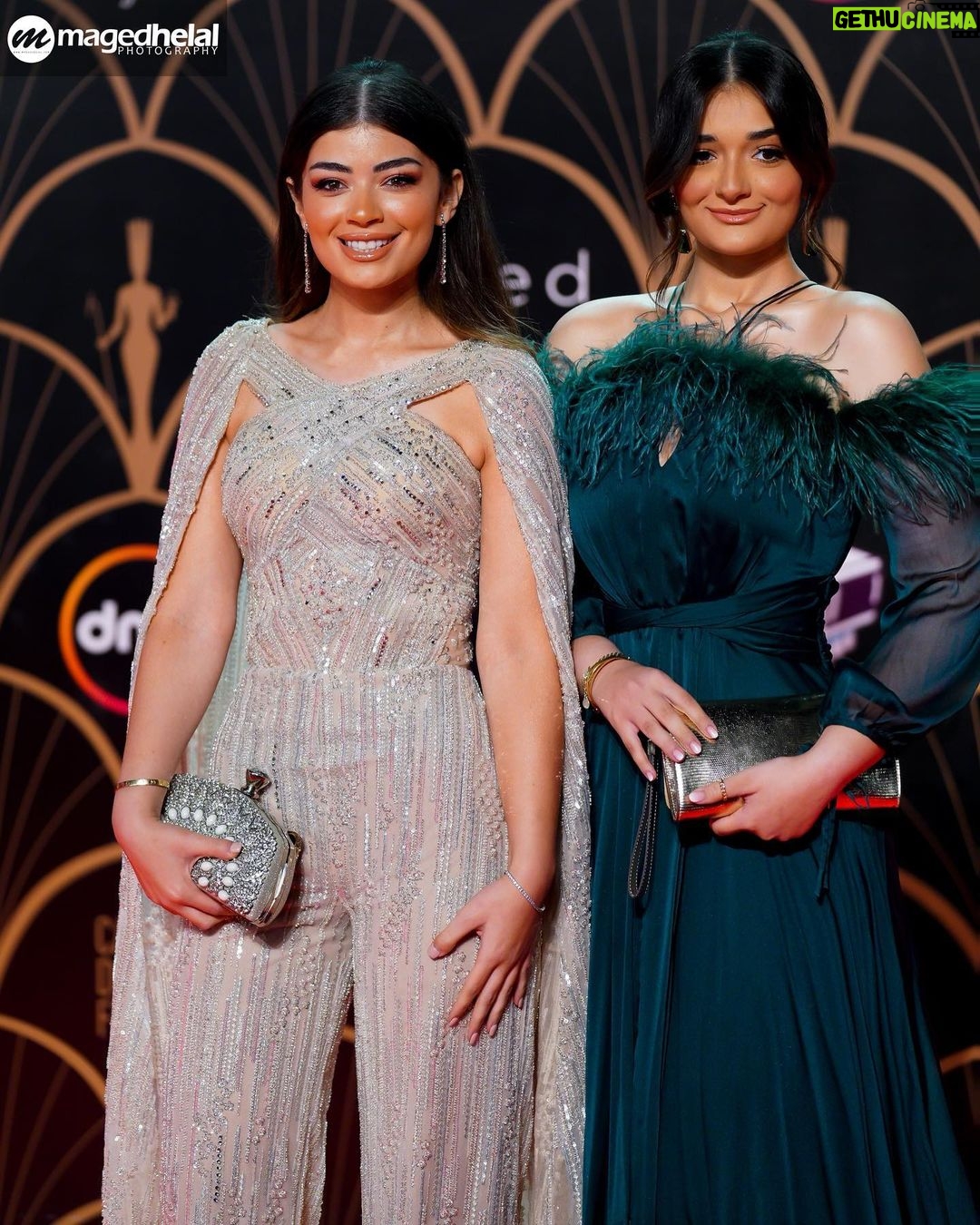 Malak Ahmed Zaher Instagram - Forever side by side👭🏼❤️🫶🏻♾