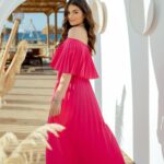 Malak Ahmed Zaher Instagram – A goodbye summer post ✨💗 

Styled by @mayajules 
Hair by @alfredandmina 
Photografer @antikkahossam 
Makeup by my love @hodazaher