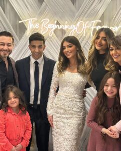 Malak Ahmed Zaher Instagram - 🤍🤍 قراية فاتحة لولي🤍🤍 ولله ما مصدقة و انا بكتب الكلام ده مش مصدقة ان اختي و بنتي حبيبتي الي ماعنديش اغلي منها فالدنيا بقت احلي عروسة فالعالم كله فرحانة من كل قلبي و مطمنة عليها مع احلي و الذ عريس فالدنيا ربنا يحفظكوا يا حبايبي من العين و يخليكم لبعض العمر كله و اشوفكم دايما مع بعض و مبسوطين 🥹🥹🧿🧿🧿❤️❤️❤️❤️✨✨✨✨ My heart is literally so full no words can describe how i'm feeling right now may you have a lifetime full of love and happiness my beautiful bride and groom🤵🏻👰🏼‍♀️✨🫶🏻 Hair @alfredandmina Makeup @nesmamansourmakeup 🫶🏻