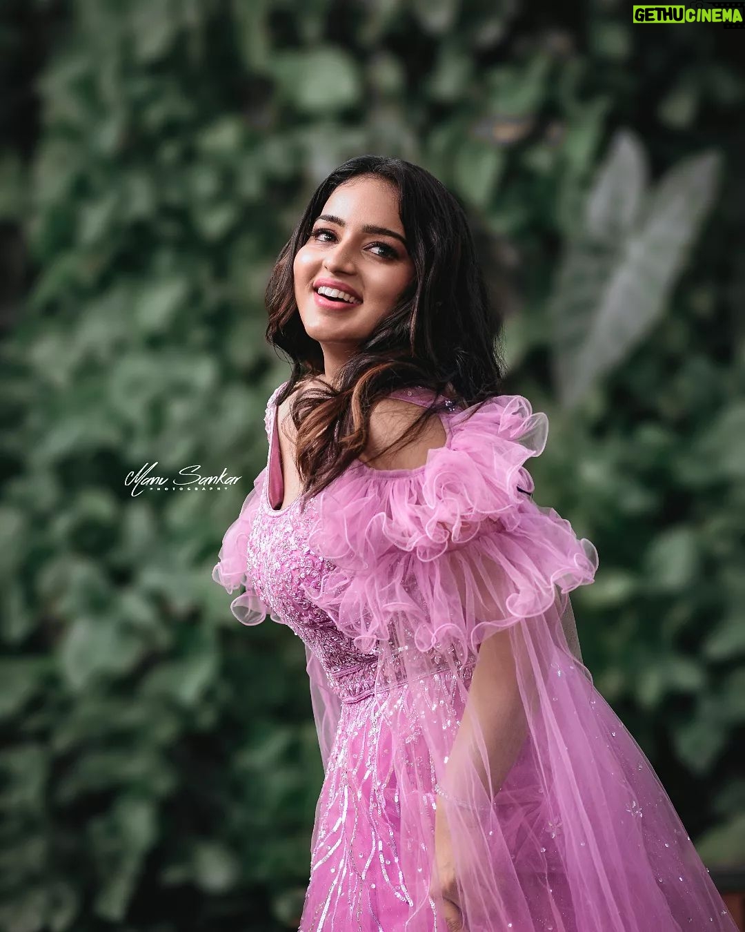 Malavika Menon Instagram - @malavikacmenon ❤️ 📷 @her_captain__ #Manu_Sankar_Photography ✨ . . . . .. #actress #malavika #malavikacmenon #malayalam #mollywood #inaugration #palakkad #photoshoot #photography Palakkad