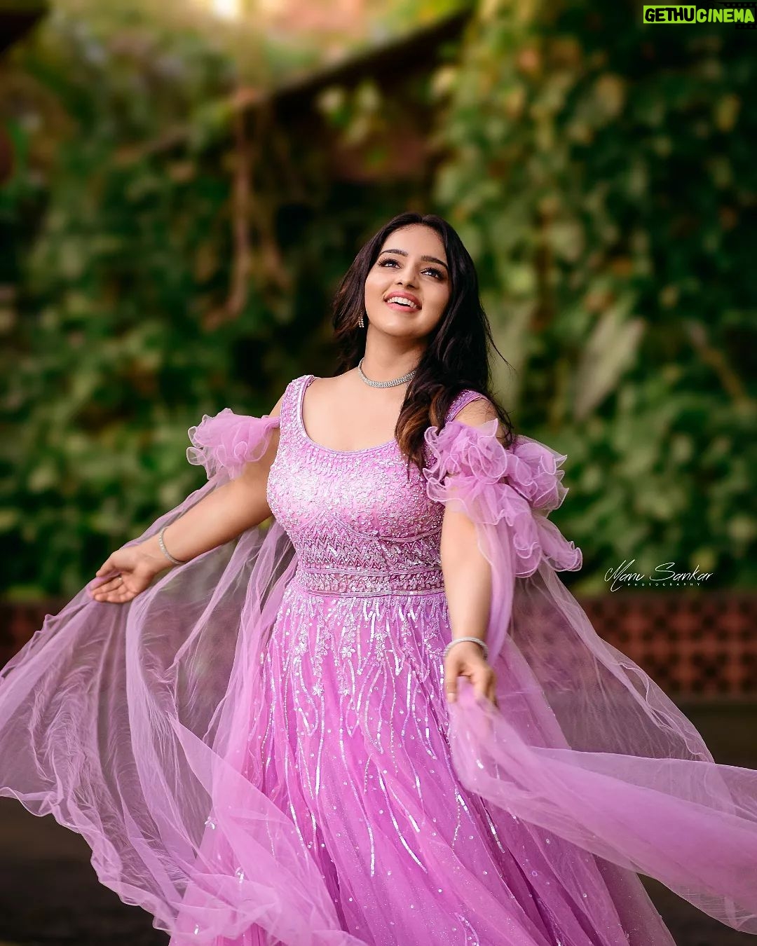 Malavika Menon Instagram - @malavikacmenon ❤️ 📷 @her_captain__ #Manu_Sankar_Photography ✨ . . . . .. #actress #malavika #malavikacmenon #malayalam #mollywood #inaugration #palakkad #photoshoot #photography Palakkad