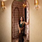 Malavika Menon Instagram - Feel yourself like a queen wearing saree 😍✨❤️ Tell me which is your favorite slide… Wearing @lulucelebrate @luluweddingutsav Mua @sreegeshvasan_makeupartist shot @_photographerguy Lulu Mall