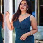 Malavika Menon Instagram - Glam & beyond…..🥰♥️✨ Shot @jibinphotography_ Mua @beleza_studio_academy Hair @magik_makeover Jewelry @alameen_fashion_jewels