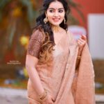 Malavika Menon Instagram - പുതുവത്സരാശംസകൾ❤️✨🌷 #newyear #2024 #welcoming #with #all #hearts #saree #love