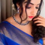 Malavika Menon Instagram - 🙈😄💕✨ #mua @beleza_studio_academy #jewelry @alameen_fashion_jewels #wearing @riadesigns_calicut