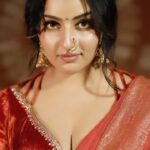 Malavika Menon Instagram - Happy Diwali 🪔❤️🔥🪔🙏🏻🎇 Wearing @mloft_by_joeljacobmathew Styling @imjoboyaugustine Mua @bridalmakeup_by_sreegeshvasan Jewelry @parakkat_jewels Dop @vineeth_sivadas_ Edit @tony_thomas_editor Location @anandacherai #diwali2023 #tamil #telugu #kannada #hindi #celebration #lights #shenanigans #malavikamenon #mm #peace #love #music #colors #kind #mykindofplace