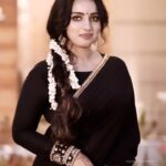 Malavika Menon Instagram - Less perfection more authenticity ♥️🤗☺️ Shot @rajesh_cheekkolil Mua @bridalmakeup_by_sreegeshvasan Wearing @blackgold_designingstudio