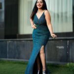 Malavika Menon Instagram - 💖🤍 Mua @beleza_studio_academy @aswathi_sasidharan__ Hairstyle @magik_makeover Jewelry @alameen_fashion_jewels Shot @imagiophotography_official #blue #today #attire #design #mua #shot #hashtag #holiday #evening #instagram