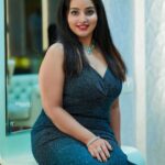 Malavika Menon Instagram - 💖🤍 Mua @beleza_studio_academy @aswathi_sasidharan__ Hairstyle @magik_makeover Jewelry @alameen_fashion_jewels Shot @imagiophotography_official #blue #today #attire #design #mua #shot #hashtag #holiday #evening #instagram
