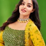 Malavika Menon Instagram - happy new year in advance guysss💝❤️☺️🌈✨ From me and @manoramaweekly mua @bridalmakeup_by_sreegeshvasan Jewelry from @alameen_fashion_jewels Wearing this cute fit from @jas_style_diary Studio @maxxocreative Shot @arun_payyadimeethal #newyear #in #few #days #😍