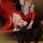 Malavika Menon Instagram - Merry Christmas loves 🥰🎄🎊💝🎁 🍷🎅 #christmas #2023 #newyear #ready #to #welcome #yew #2024 Shot @akhil.ak.lopz Wearing @yla_designs Mua @sreegeshvasan_makeupartist Kochi Marriott Hotel