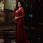 Malavika Menon Instagram - Merry Christmas loves 🥰🎄🎊💝🎁 🍷🎅 #christmas #2023 #newyear #ready #to #welcome #yew #2024 Shot @akhil.ak.lopz Wearing @yla_designs Mua @sreegeshvasan_makeupartist Kochi Marriott Hotel