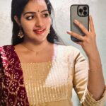 Malavika Menon Instagram - #dhanu 🙏🏻❤️ #special #occassion #gratitude #blessed #love #peace #lights #music Wearing @yla_designs