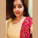 Malavika Menon Instagram - #dhanu 🙏🏻❤️ #special #occassion #gratitude #blessed #love #peace #lights #music Wearing @yla_designs