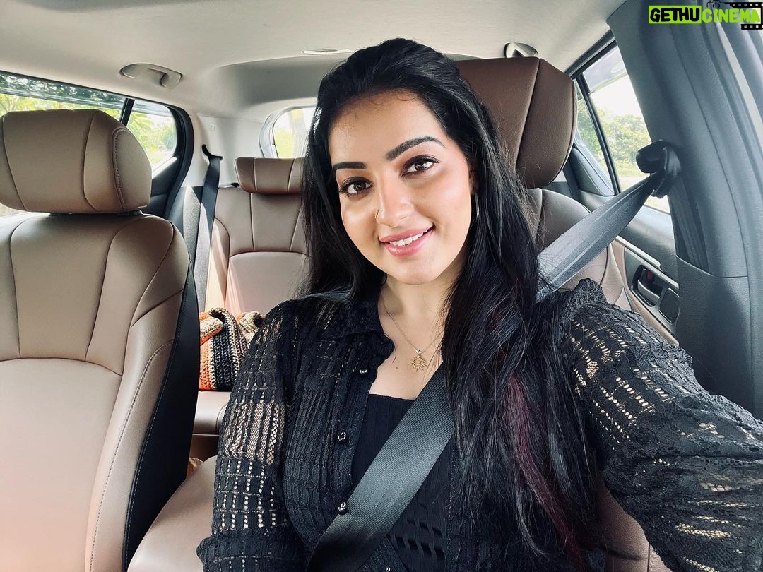 Malavika Menon Instagram - Travel playlist on 👍❤️🤗🎵 #travelphotography #music #mood #midweek #wednesday #wisdom #serenity