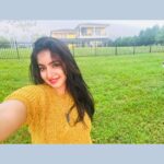 Malavika Menon Instagram - ✨💕💛 Choose joy and spread positivity 💖 Wearing @berra_women pants 👖