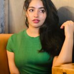Malavika Menon Instagram - #starbucks + #mm 😍💖🫶🏻✨ And a blend of #tamil #song #perfect #love #blackhair #gogreen #us Starbucks Universal Orlando