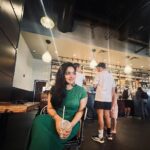 Malavika Menon Instagram - #starbucks + #mm 😍💖🫶🏻✨ And a blend of #tamil #song #perfect #love #blackhair #gogreen #us Starbucks Universal Orlando