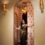 Malavika Menon Instagram - Feel yourself like a queen wearing saree 😍✨❤️ Tell me which is your favorite slide… Wearing @lulucelebrate @luluweddingutsav Mua @sreegeshvasan_makeupartist shot @_photographerguy Lulu Mall