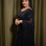 Malavika Menon Instagram - Playing dress up 🥰 Shot @liju_photographyoff Jwlry @alameen_fashion_jewels Mua @sreegeshvasan_makeupartist Wearing @garggyboutique