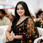Malavika Menon Instagram - 🤍🤍🤍 Mua @shahlabacker.makeupartist Jewlry @golden_cup_fashion_jewellery saree @riadesigns_calicut Shot @stories_by_shimesh