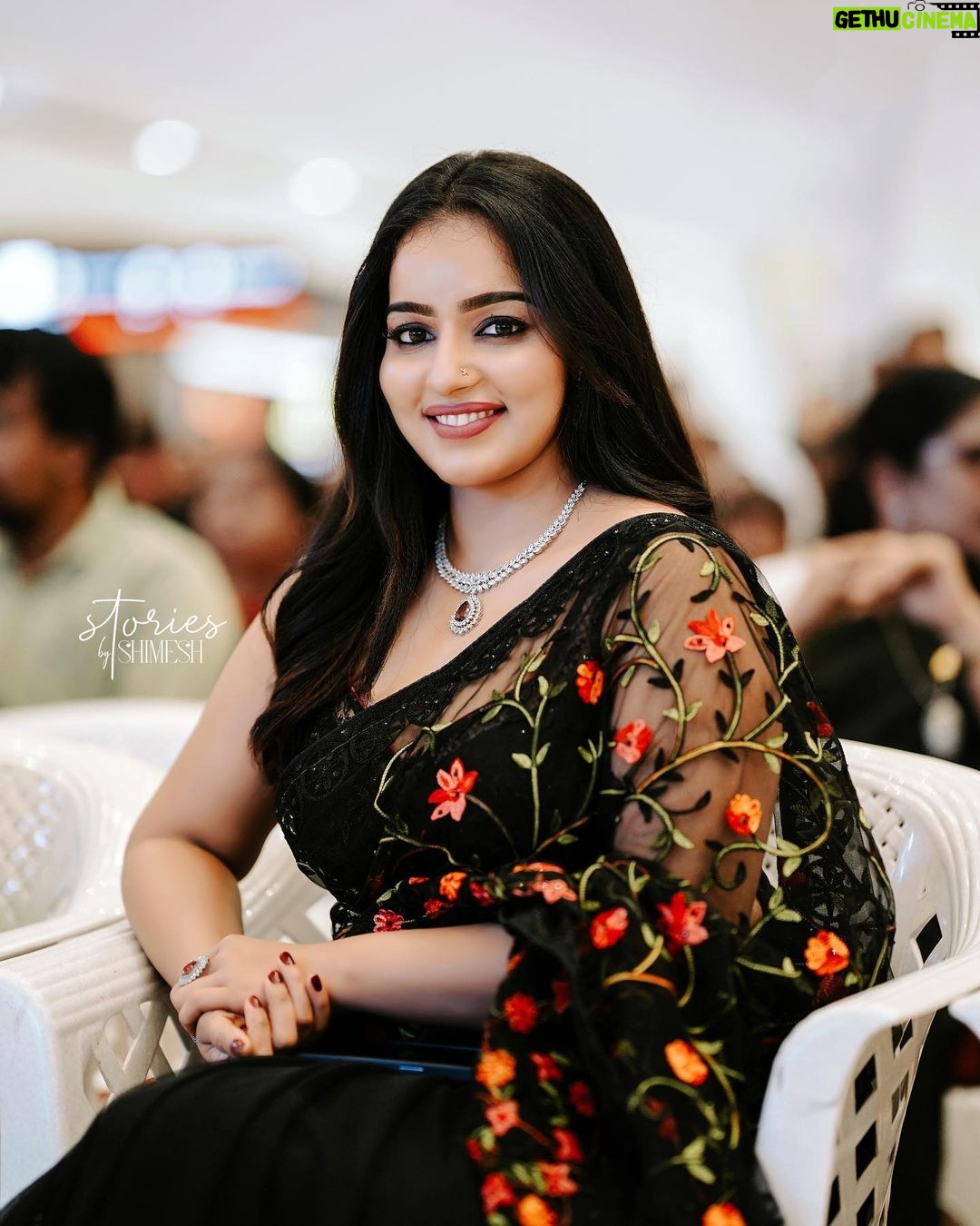 Malavika Menon Instagram - 🤍🤍🤍 Mua @shahlabacker.makeupartist Jewlry @golden_cup_fashion_jewellery saree @riadesigns_calicut Shot @stories_by_shimesh