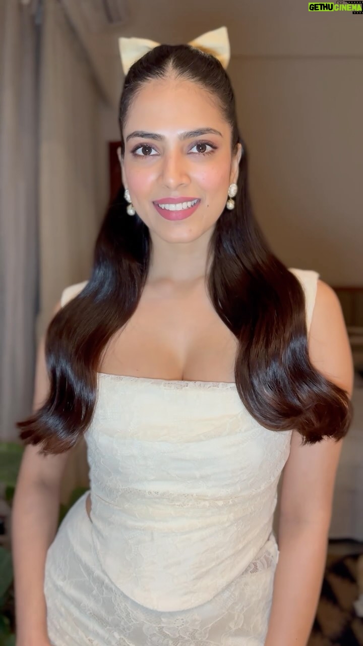 Malavika Mohanan Instagram - Here’s a quick tutorial of the currently trending 🎀 hairstyle @the.mad.hair.scientist did on me recently. Been crushing on this look since forever and finally recreated it with one of my closest friends!☺️ Just can’t get over how pretty this hair looks! 🩷 Here are the products we used to create this look- - @colorwowhair : dream coaster anti-frizz treatment - @moroccanoil_in : volumnising mousse - @schwarzkopfin : Got2b spiking glue hair gel - @colorwowhair : mist-ical shine spray