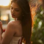 Malavika Mohanan Instagram - 3 love lessons I learnt beyond the romanticised notions of love & romance 🌹 •Find someone who aligns with the future version you see of yourself(I cannot stress on this one enough). Who pulls you back on your track when you feel lost, and not someone you need to cajole or coax to let you fulfill your dreams. Behind every successful woman there are supportive men too, remember that. (Shoutout to @adityamohanan @kumohanan on that note for setting the standards too high for me) •Peace of mind. It’s so easy to mistake volatile behaviour and the constant push & pull for passionate romance. Or to mistake emotional unavailability for mystery & intensity in a person. But if a long term relationship does not give you peace of mind, *nothing* makes it worth it. Sure, all relationships go through ups & downs, but if the downs outweigh the ups you have some thinking to do and tough decisions to make. •Listen to actions, not words. “Well done is better than well said” said Benjamin Franklin. Personally, I’ve always trusted a person who walks their talk instead of just someone who talks big(goes beyond romantic relationships too obviously) Actions tell you the red flags, the problematic behaviours, loyalty or the lack of it, effort, true colour..basically the actual deal if you’re aware of it watching out for it. There’s so much more I would like to share, but another day maybe? For now just leaving you with these thoughts.. The photos obviously have nothing to do with the writing. I was feeling pretty and loved, and that’s as good a reason as any to share them, right? 🥰 oh, and Happy Valentine’s Day ♥️ 📸 @palashsverma