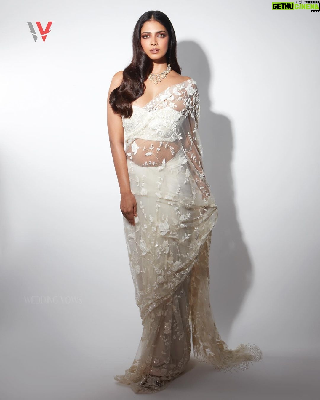 Malavika Mohanan Instagram - “In her eyes, the stars find their reflection” The gorgeous @malavikamohanan_ looks ethereal for our Valentine’s special! Read our special stories on: Here’s How to Swoon Your Partner, Crafting a Home Spa Day & more! Magazine: Wedding Vows (@weddingvows.in ) Muse: @malavikamohanan_ Founder & CEO: N DakshinaaMurthi (@itsme_daksh ) Shot by @shivamguptaphotography Styled by @triparnam Makeup by @makeupbyanighajain Hair @nidhichang Wearing @roujeofficial Jewelry by @thehouseofrose #malavikamohanan #weddingvows #weddingvowscover #valentinesday