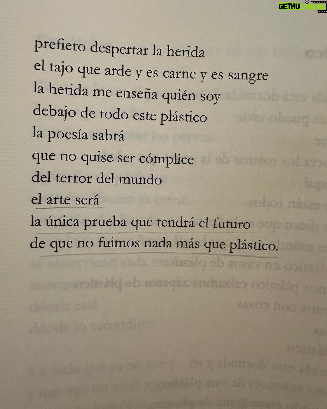 Malena Ratner Instagram - Beboteo y poesía (Makena tmb) Domingo