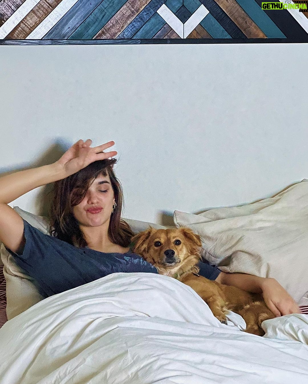 Malena Ratner Instagram - La última me desarma/ felíz día mi niña