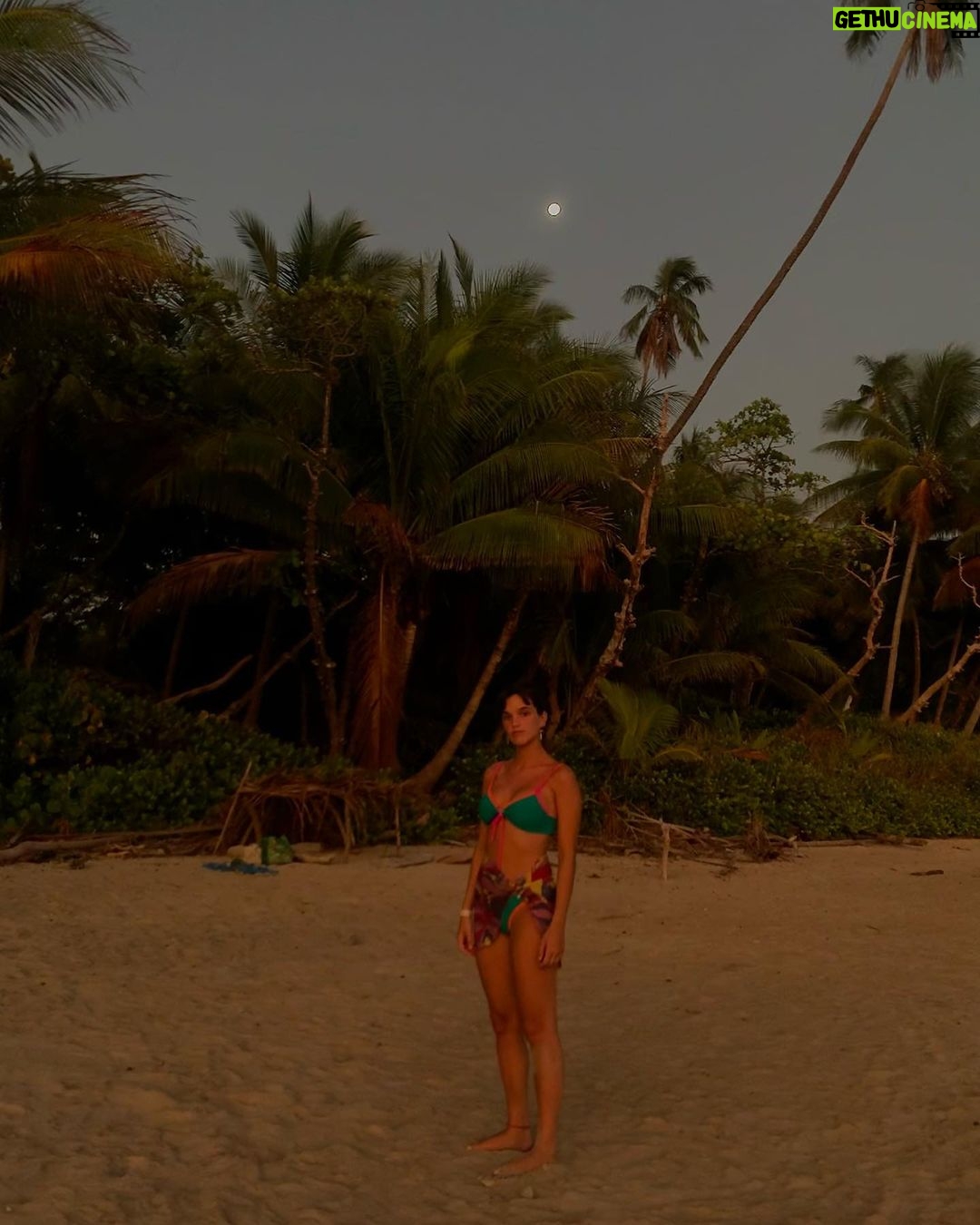 Malena Ratner Instagram - Atardeciéndonos Santa Teresa, Costa Rica