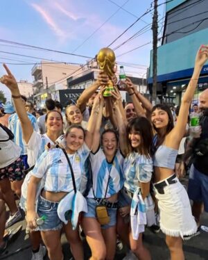Malena Ratner Instagram - que alegría DALE ARGENTINA LACONCHADELALORASOMOSCAMPEONES 🇦🇷🤍🐥