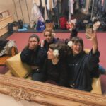 Malena Ratner Instagram - La noche que martu nos trajo flores/ @loquequierenok Teatro El Extranjero