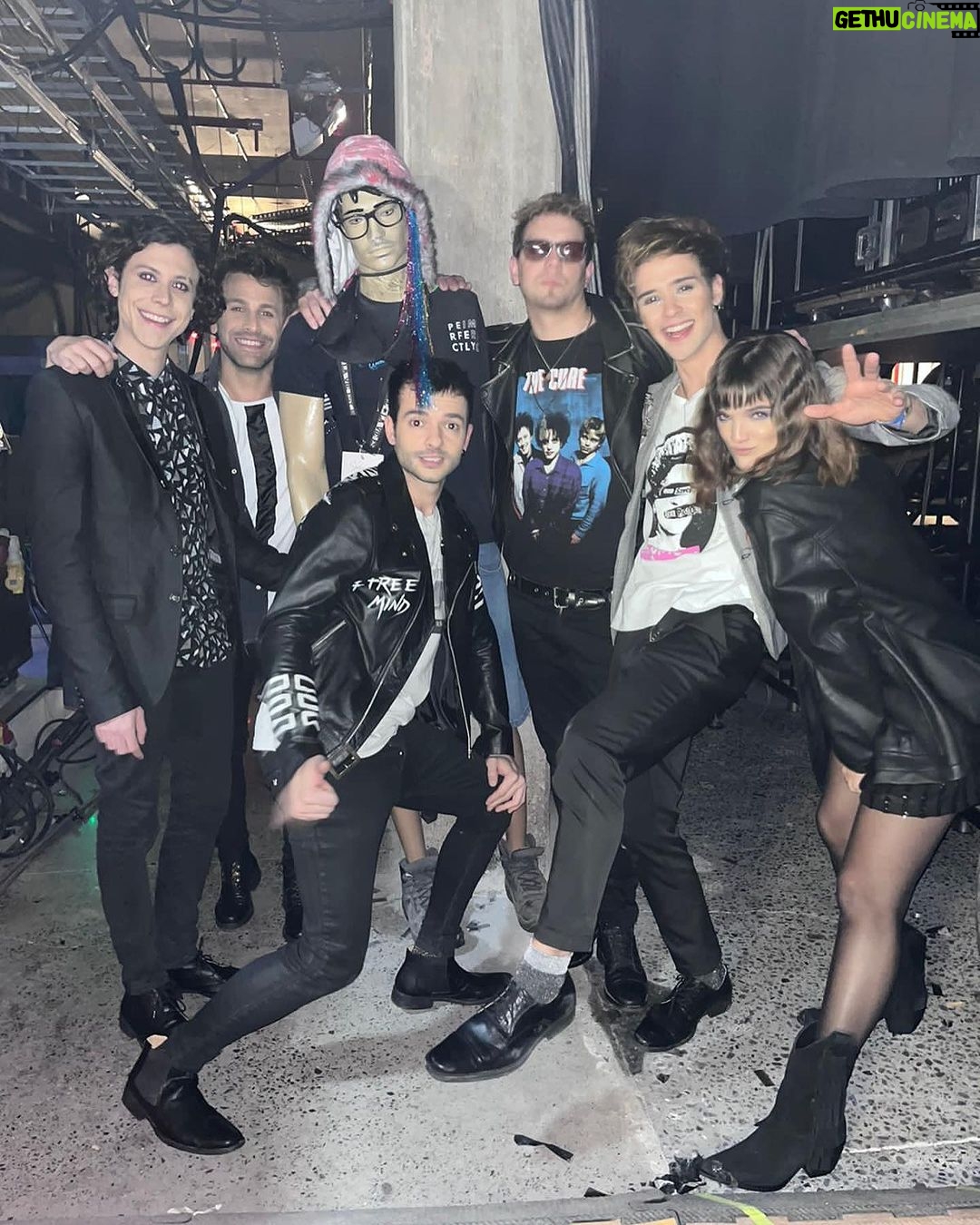 Malena Ratner Instagram - Julio? 1. Así como si nada, cantamos con FreeKs en el Movistar Arena, cosas que sólo logra @disneyplusla 2. Un finde increíble, que vivan las amichas 3. Estrenó @lonormalteatro y yo todavía no caigo 4. Más de FreeKs para que vayan a verlaaaah 5. Haciendo notitas con @marisolagostina saquen su entrada @lonormalteatro 6. Mis dos terremotos favoritos en el mundo entero 7. Este pibito la esta rompiendo toda, y lo verán este 3 de Agosto @elpurre 8. Para vos tati 9. Alto mes ✨