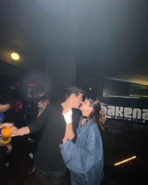 Malena Ratner Instagram - Felíz cumple pipi 💘❤️‍🔥🐶🫀
@elpurre 
Que lindo seguir acompañándonos, que seas muy feliz / dale che! Que se vienen cosas muy lindassss
