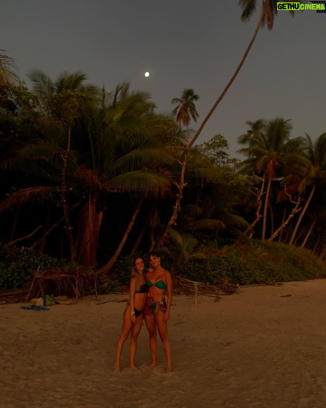 Malena Ratner Instagram - Atardeciéndonos Santa Teresa, Costa Rica