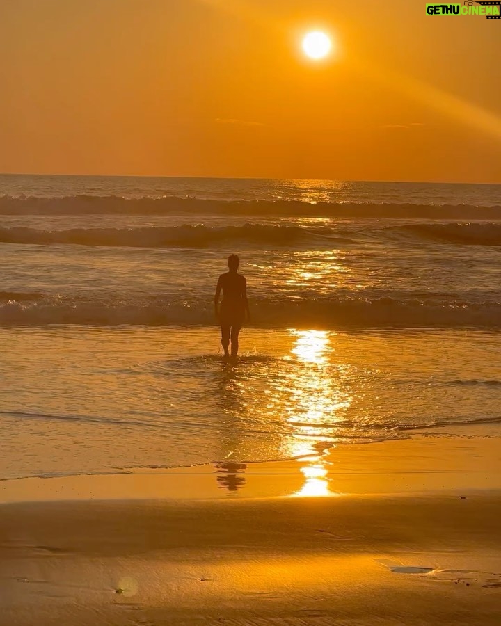 Malena Ratner Instagram - Atardeciéndonos Santa Teresa, Costa Rica