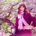 Malena Ratner Instagram - #Ad Buenos Aires que linda sos con tus jacarandas 💜🇦🇷 La ciudad y el inconfundible sabor de @tanqueraygin se tiñen de violeta con el nuevo #TanquerayRoyale, hecho con berries francesas y toques de vainilla/ Argentina , Buenos Aires