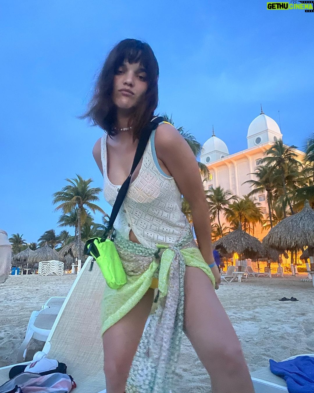 Malena Ratner Instagram - Que me vengan a buscar Aruba Caribbean Sea