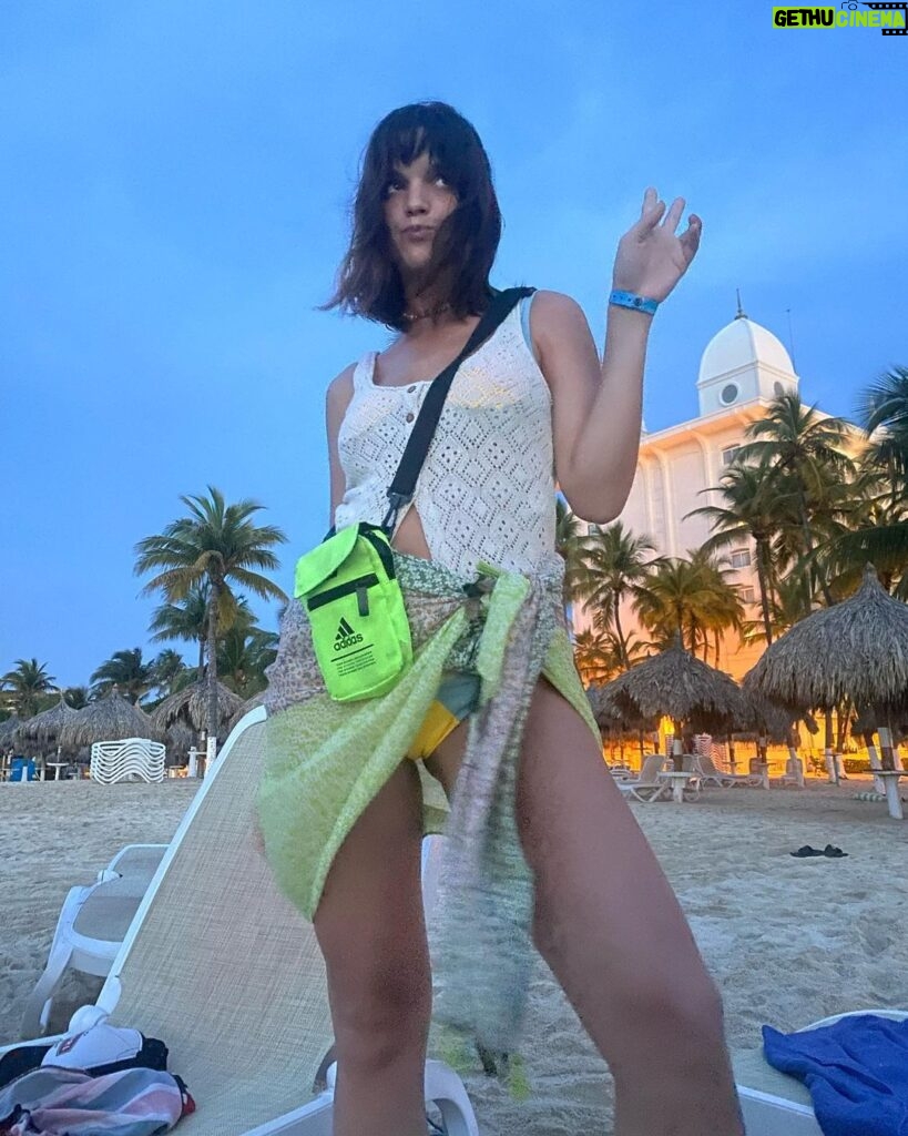 Malena Ratner Instagram - Que me vengan a buscar Aruba Caribbean Sea