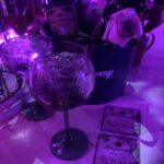 Malena Ratner Instagram - #Ad Nuevo trago favorito desbloqueado// Llegó Royale, el nuevo sabor de Tanqueray de berries francesas. Ayer en el Palacio Paz en una noche violeta, me enamoré del mejor gin & tonics. @tanqueraygin #TanquerayRoyale 🍇💜🔮😈