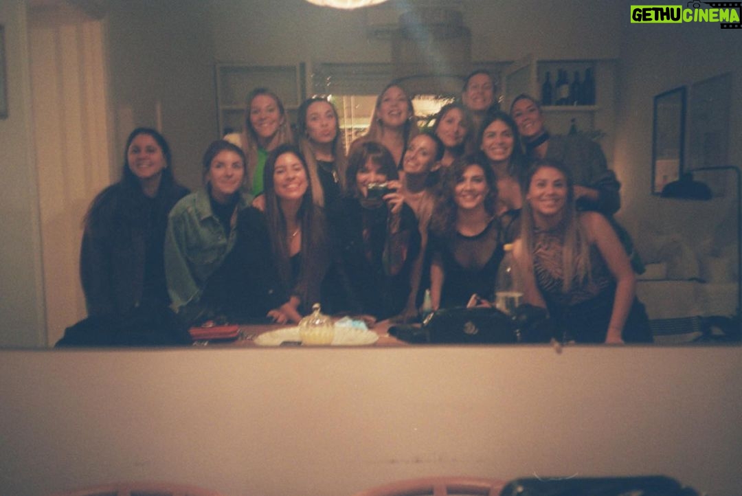 Malena Ratner Instagram - Revel茅 mi primer rollito anal贸gico// 馃挊
