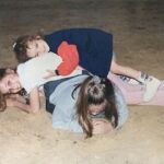 Malena Ratner Instagram - Miramos el mundo una sola vez, en la infancia. El resto es memoria. Louise Glück