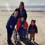 Malena Ratner Instagram - Miramos el mundo una sola vez, en la infancia. El resto es memoria. Louise Glück