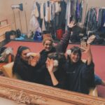 Malena Ratner Instagram - La noche que martu nos trajo flores/ @loquequierenok Teatro El Extranjero