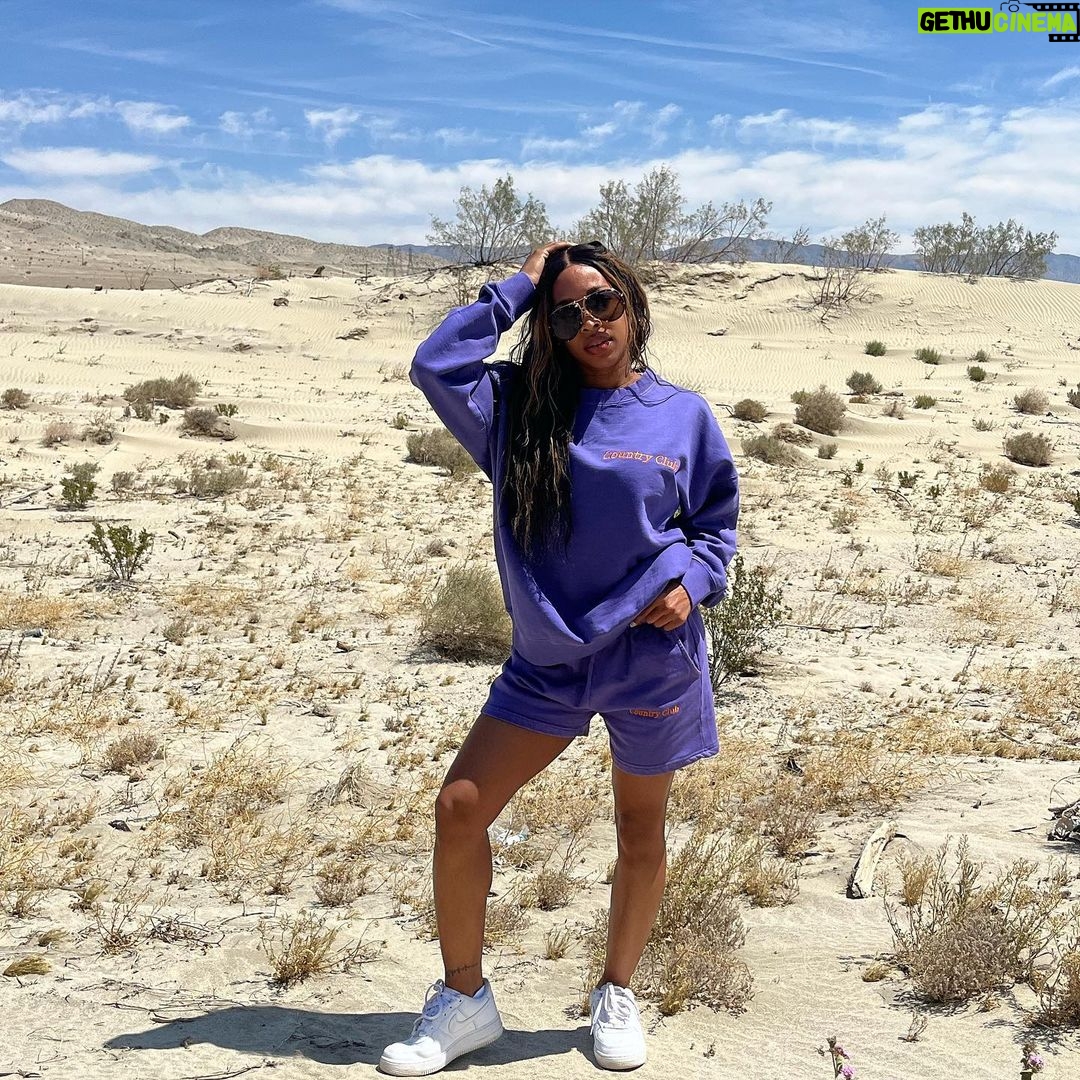 Malika Instagram - Start the way you want to finish, strong. @prettylittlething