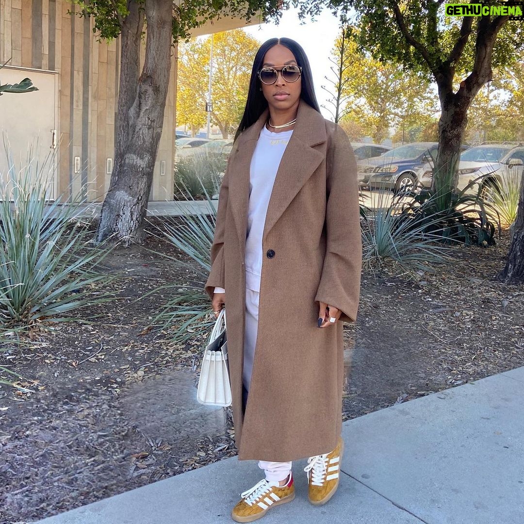 Malika Instagram - D: Where you goin? Me: I need to speak to the principal. #notmine