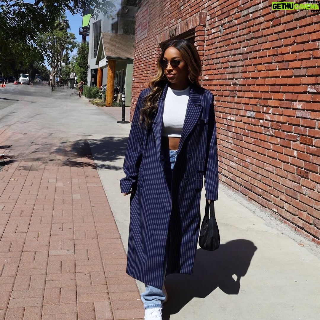 Malika Instagram - Only money pays💰@prettylittlething