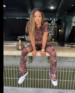 Malika Instagram - It’s bright. I’m brighter.
